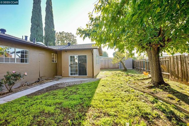 5506 Alaska Dr, Concord, CA 94521