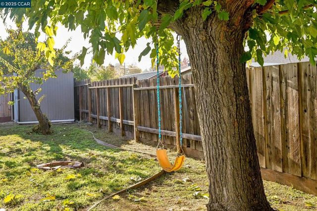 5506 Alaska Dr, Concord, CA 94521