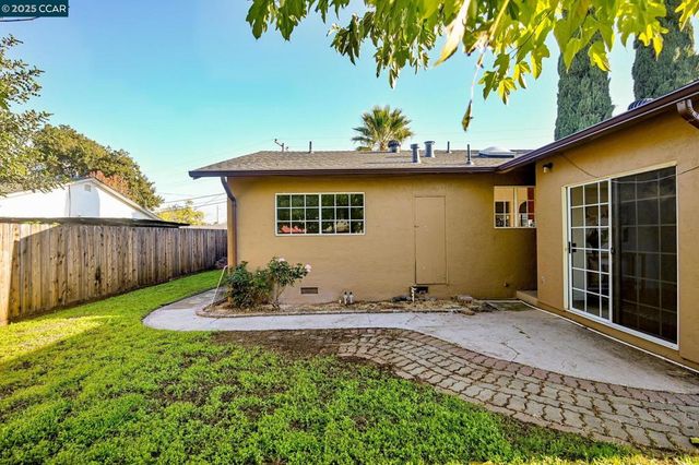 5506 Alaska Dr, Concord, CA 94521