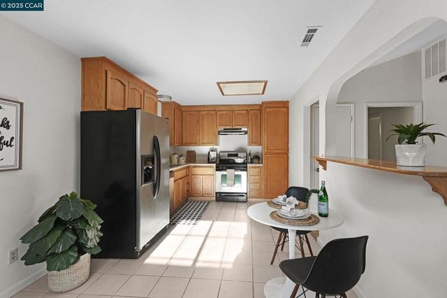 5506 Alaska Dr, Concord, CA 94521