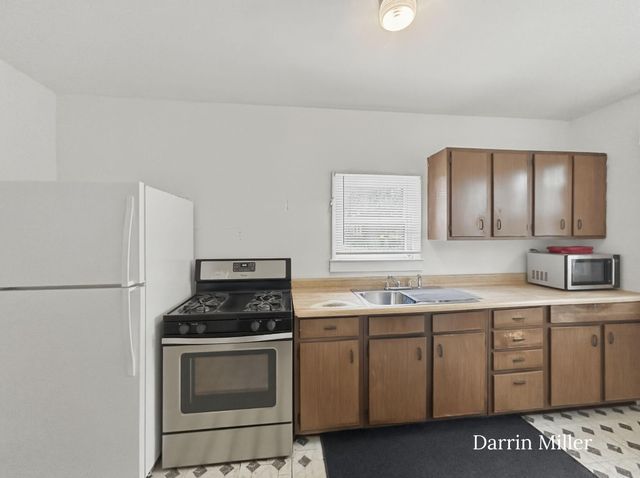 2508 Ninth Street, Muskegon Heights, MI 49444