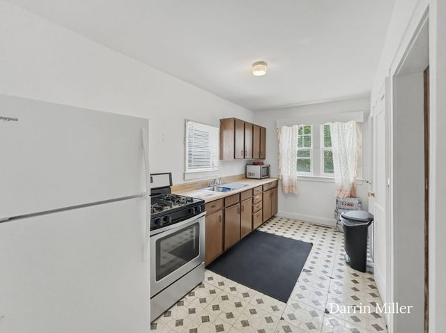 2508 Ninth Street, Muskegon Heights, MI 49444