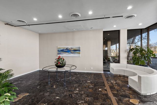 7039 San Pedro Ave Apt 603, San Antonio, TX 78216