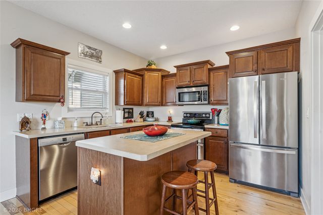 6824 Mark Twain Court, Johnston, IA 50131