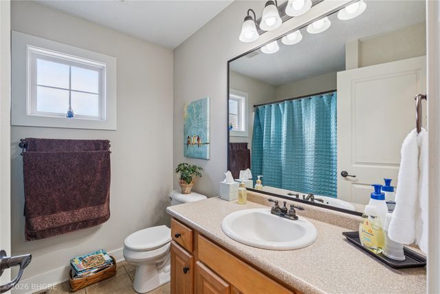 6824 Mark Twain Court, Johnston, IA 50131