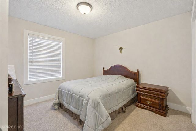 6824 Mark Twain Court, Johnston, IA 50131