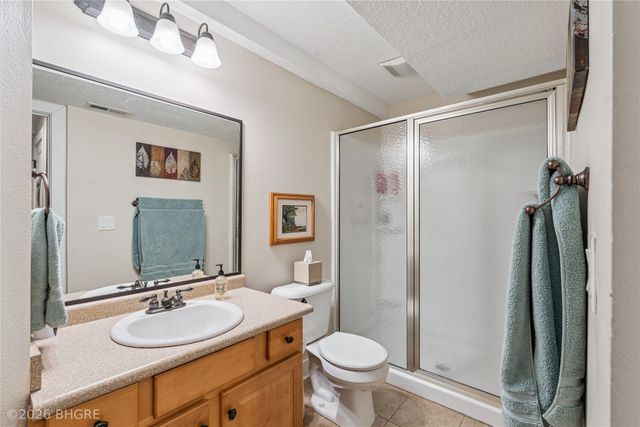 6824 Mark Twain Court, Johnston, IA 50131