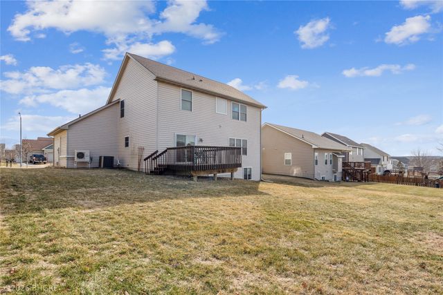 6824 Mark Twain Court, Johnston, IA 50131