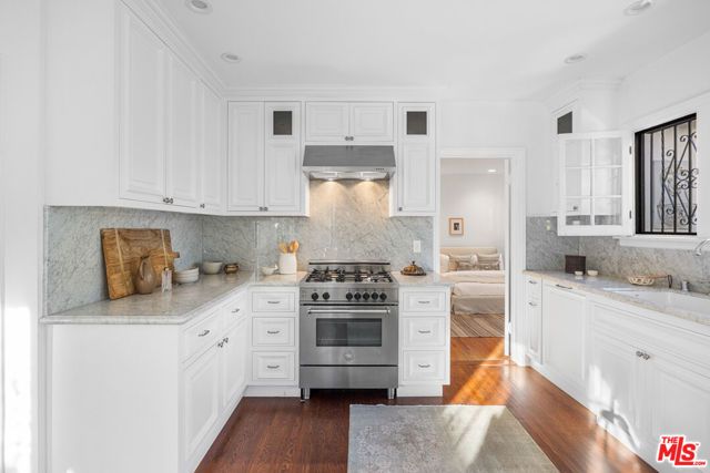 926 S Burnside Avenue, Los Angeles, CA 90036