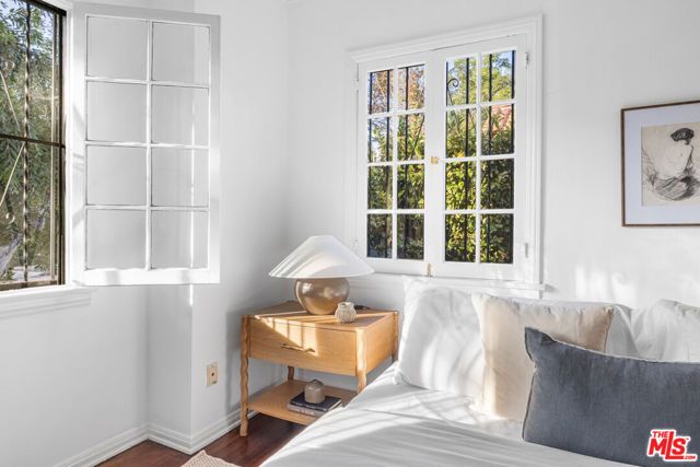 926 S Burnside Avenue, Los Angeles, CA 90036