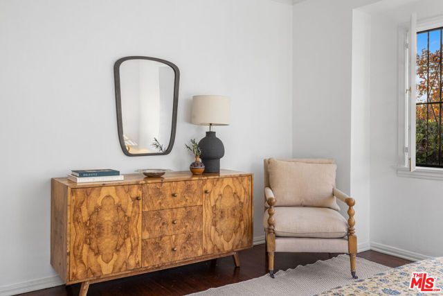 926 S Burnside Avenue, Los Angeles, CA 90036