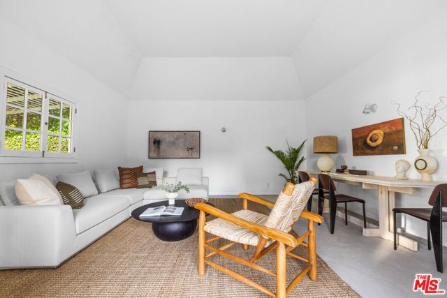 926 S Burnside Avenue, Los Angeles, CA 90036