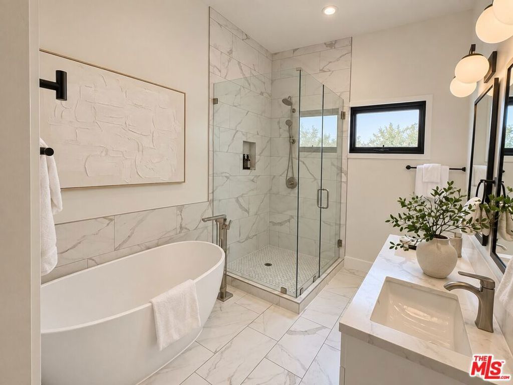 14153 Archwood Street, Los Angeles, CA 91405 — photo 5
