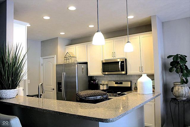 6351 Filly Circle, Indianapolis, IN 46260