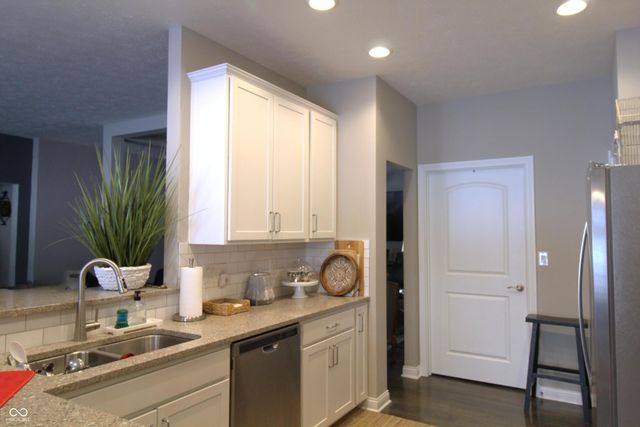 6351 Filly Circle, Indianapolis, IN 46260