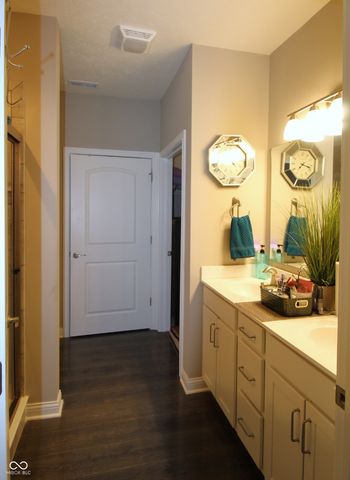 6351 Filly Circle, Indianapolis, IN 46260