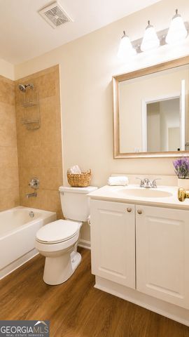1150 Northpoint Trace, Roswell, GA 30076