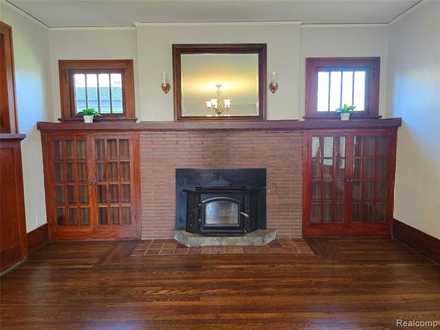 26850 W 7 Mile Road, Redford, MI 48240