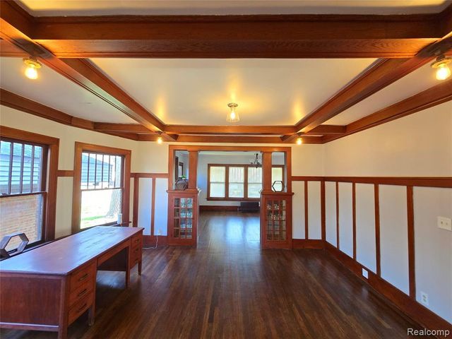 26850 W 7 Mile Road, Redford, MI 48240