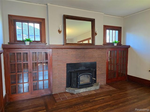 26850 W 7 Mile Road, Redford, MI 48240