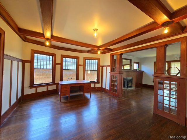 26850 W 7 Mile Road, Redford, MI 48240