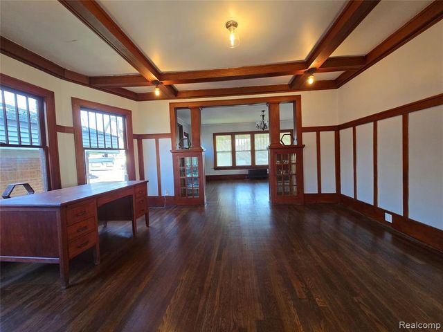 26850 W 7 Mile Road, Redford, MI 48240