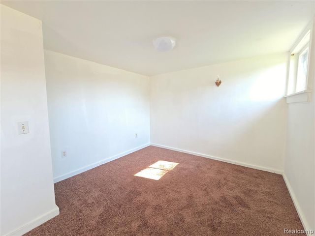 26850 W 7 Mile Road, Redford, MI 48240