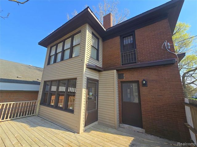 26850 W 7 Mile Road, Redford, MI 48240