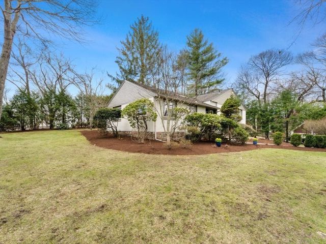 36 Kimlo Road, Wellesley, MA 02481