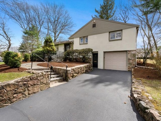 36 Kimlo Road, Wellesley, MA 02481