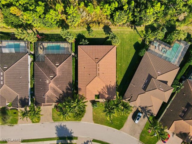 4664 Abaca CIR, Naples, FL 34119