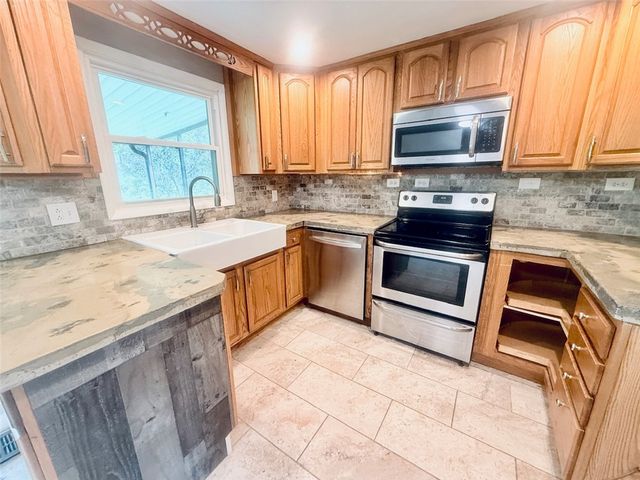 5210 Strathaven Drive, Dayton, OH 45424