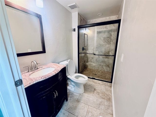 5210 Strathaven Drive, Dayton, OH 45424