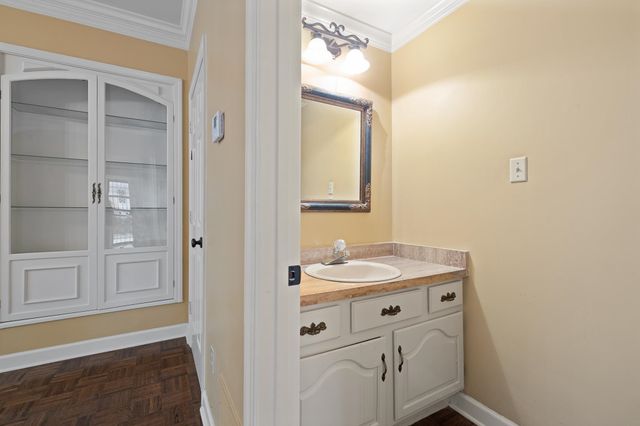 1683 KIMBROUGH RD, Germantown, TN 38138