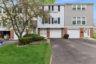 1813 Lancashire Court, Schaumburg, IL 60194