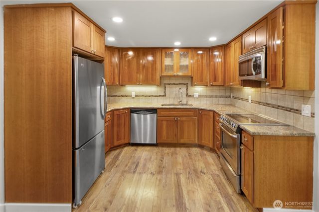 30641 28TH Avenue S, Federal Way, WA 98003