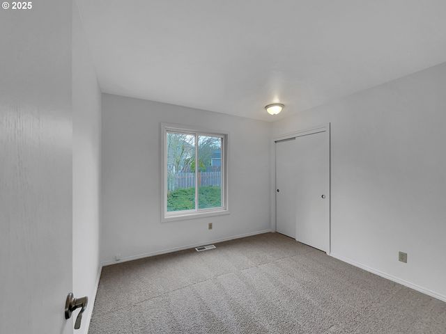 14569 Sw MOET Ct, Portland, OR 97224
