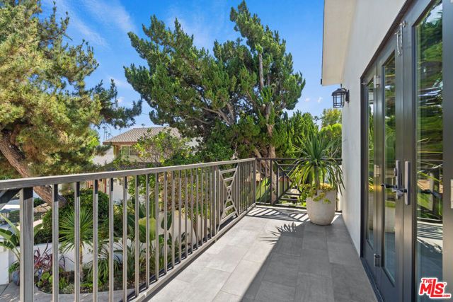 14236 Margate Street, Sherman Oaks, CA 91401