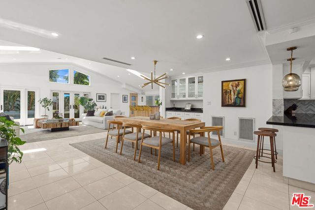 14236 Margate Street, Sherman Oaks, CA 91401