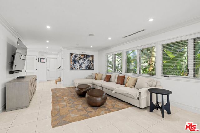 14236 Margate Street, Sherman Oaks, CA 91401