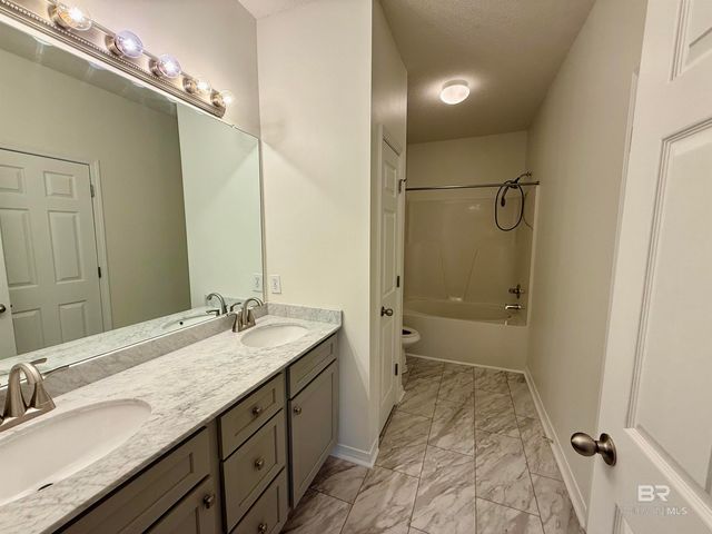 2651 S Juniper Street 303, Foley, AL 36535