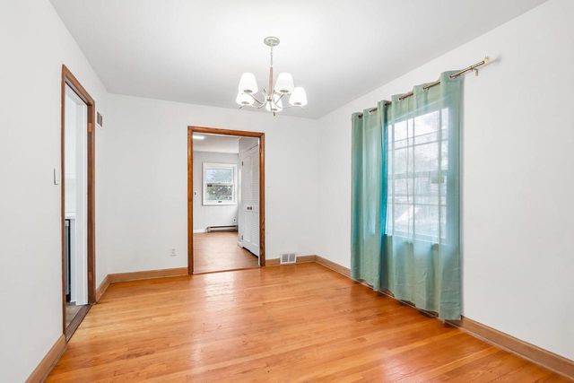 4315 N Wildwood AVENUE, Shorewood, WI 53211