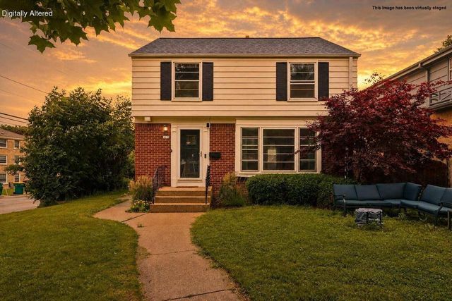 4315 N Wildwood AVENUE, Shorewood, WI 53211