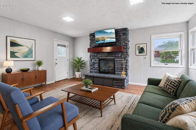 4315 N Wildwood AVENUE, Shorewood, WI 53211