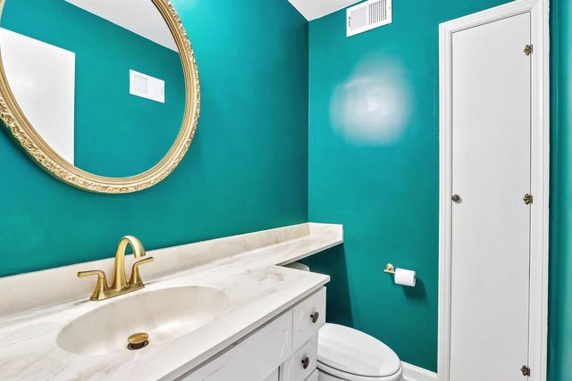 4315 N Wildwood AVENUE, Shorewood, WI 53211