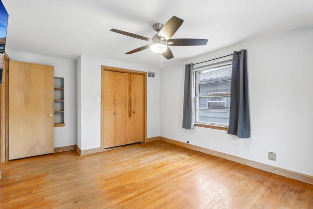 4315 N Wildwood AVENUE, Shorewood, WI 53211