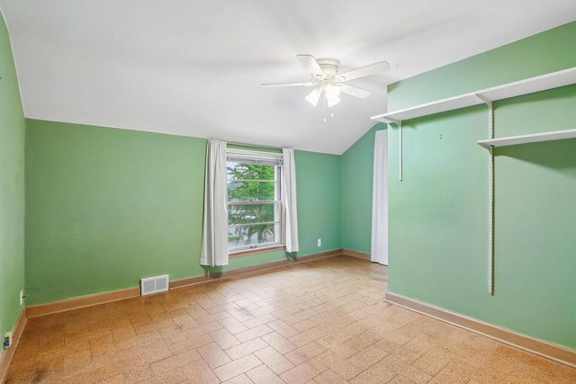 4315 N Wildwood AVENUE, Shorewood, WI 53211