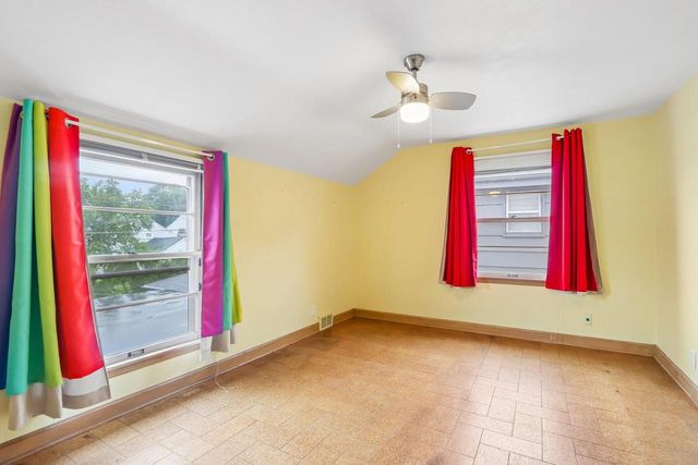 4315 N Wildwood AVENUE, Shorewood, WI 53211