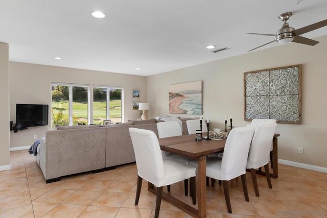 7517 Jerez B, Carlsbad, CA 92009