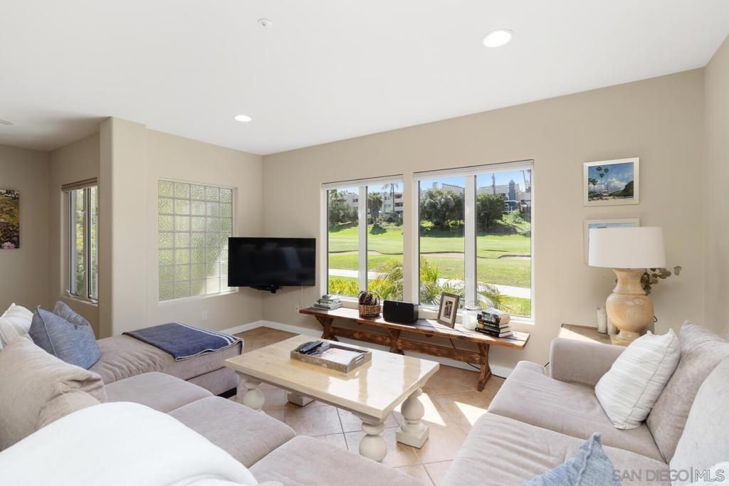 7517 Jerez B, Carlsbad, CA 92009